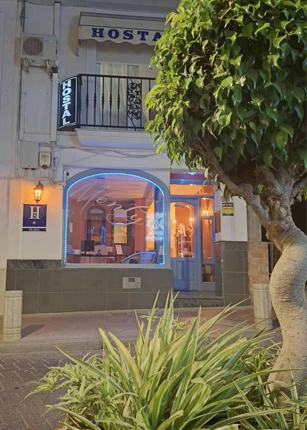 Hostal Montys Nerja Luaran gambar