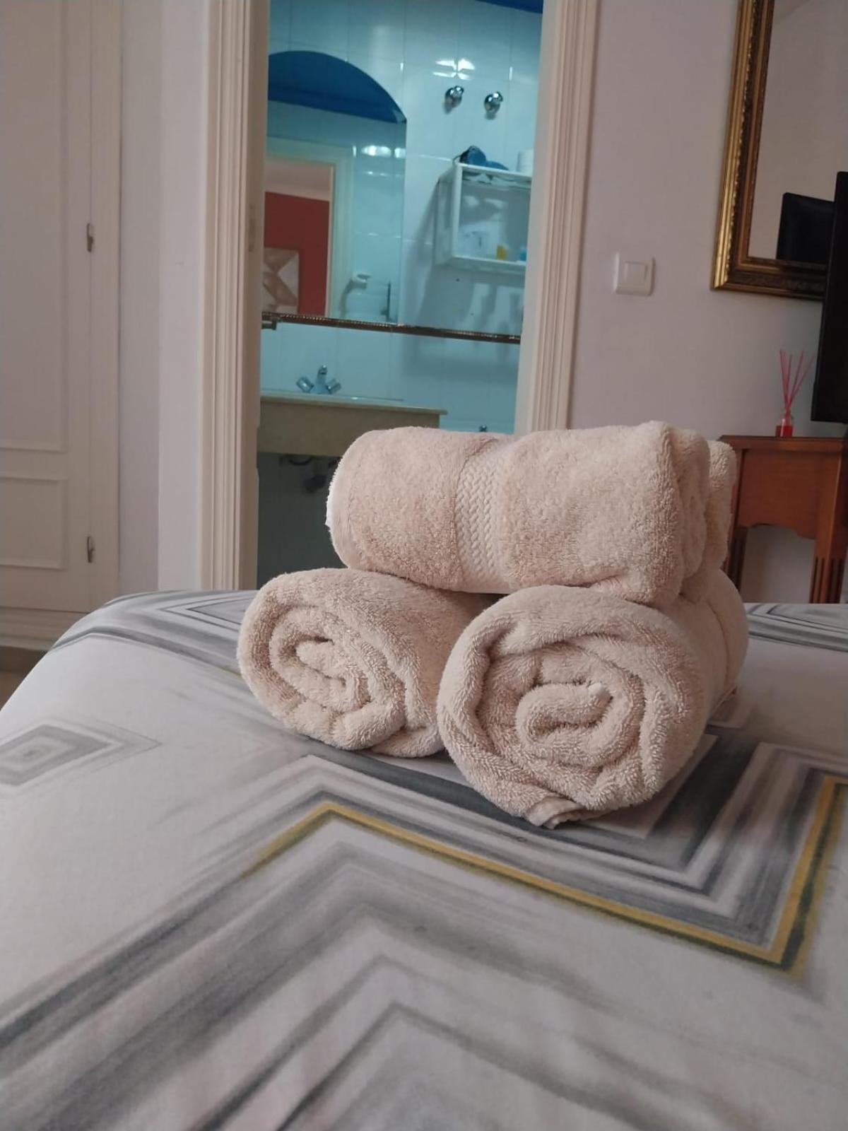 Hostal Montys Nerja Luaran gambar