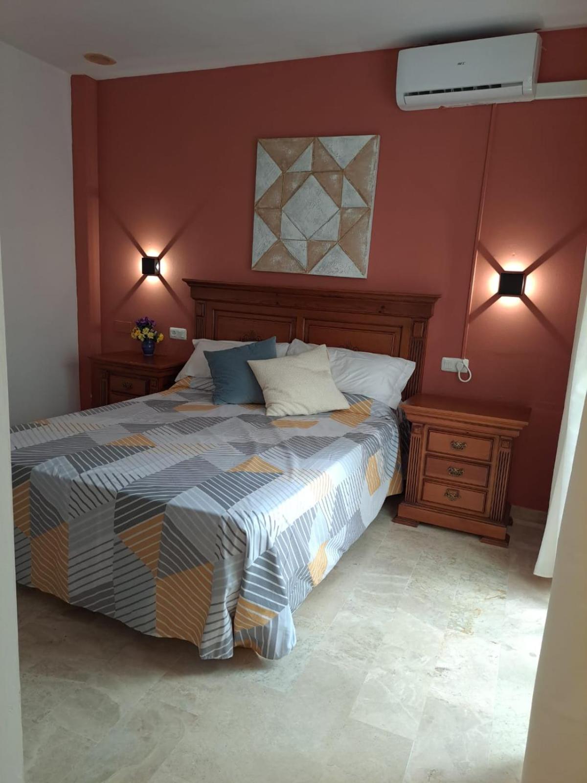 Hostal Montys Nerja Luaran gambar