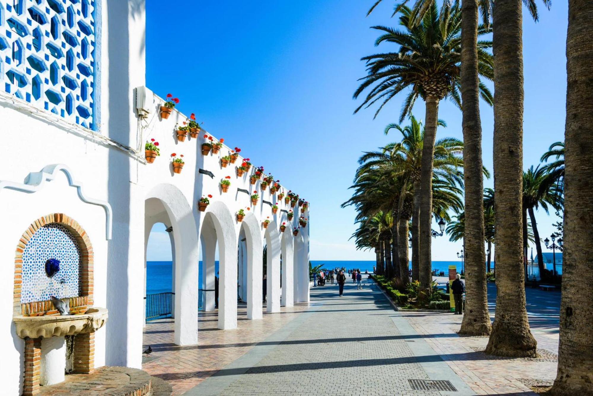 Hostal Montys Nerja Luaran gambar