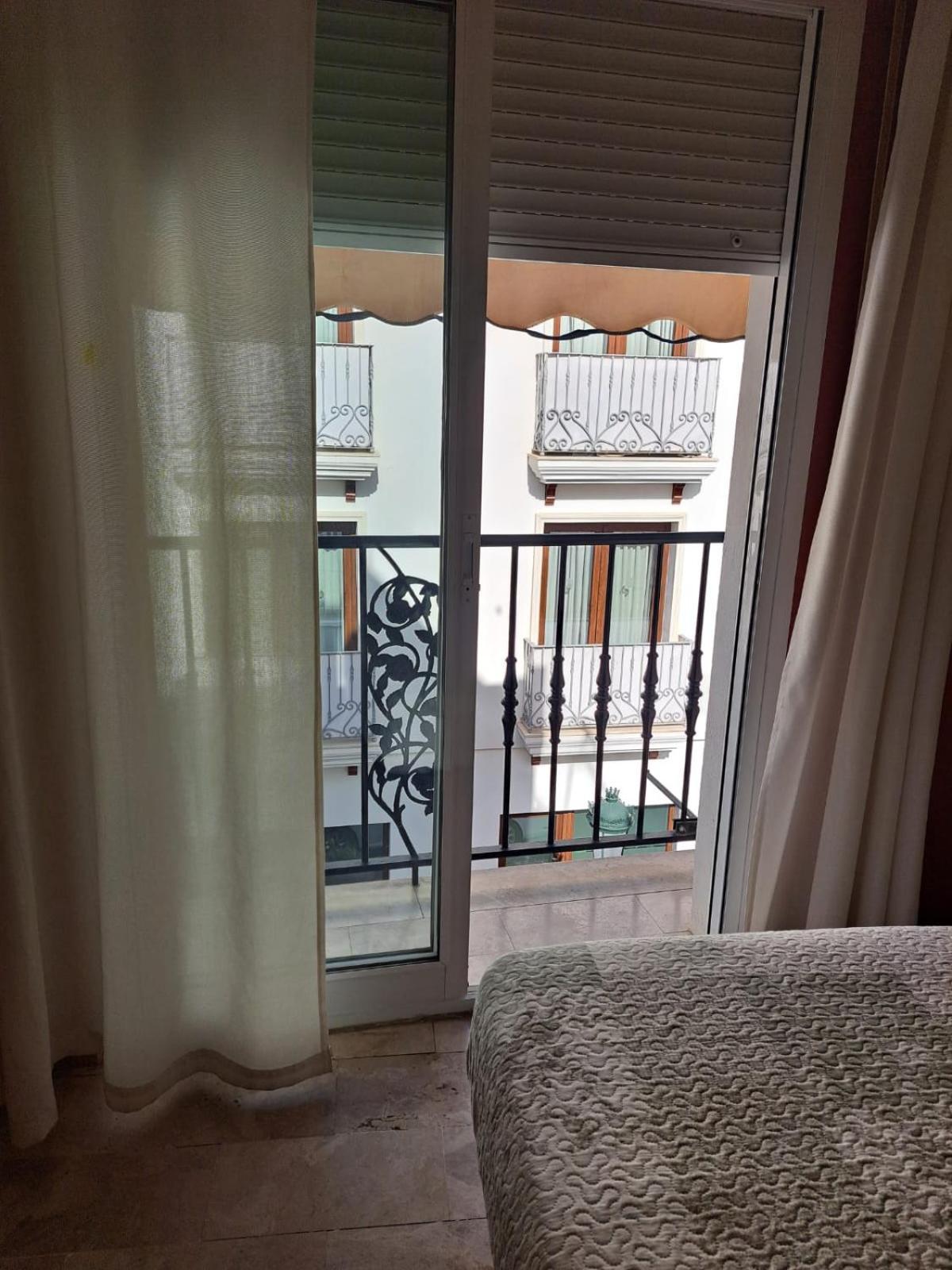 Hostal Montys Nerja Luaran gambar