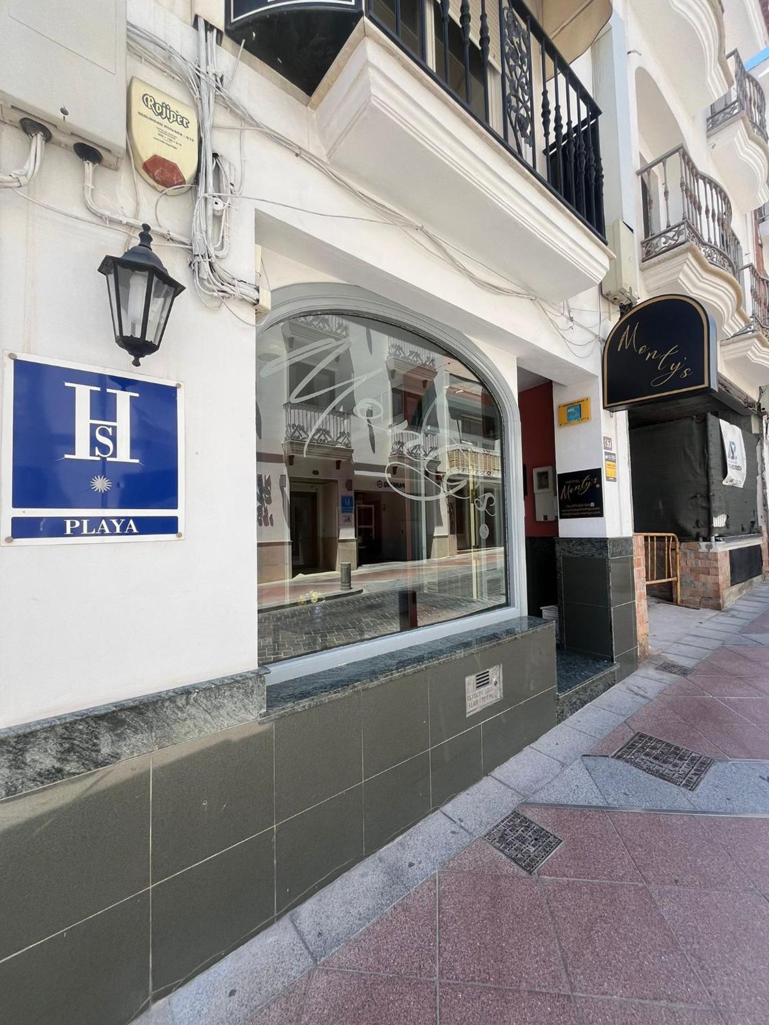 Hostal Montys Nerja Luaran gambar